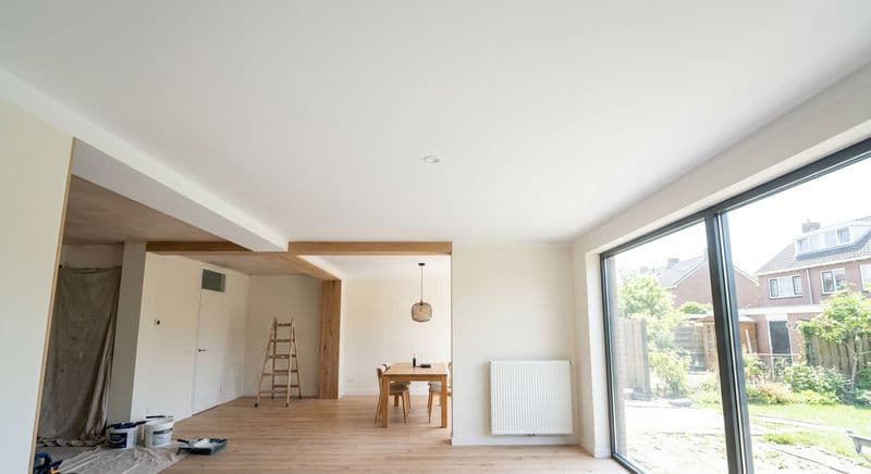 Plafondafwerking — stucadoor Groningen professioneel stucwerk