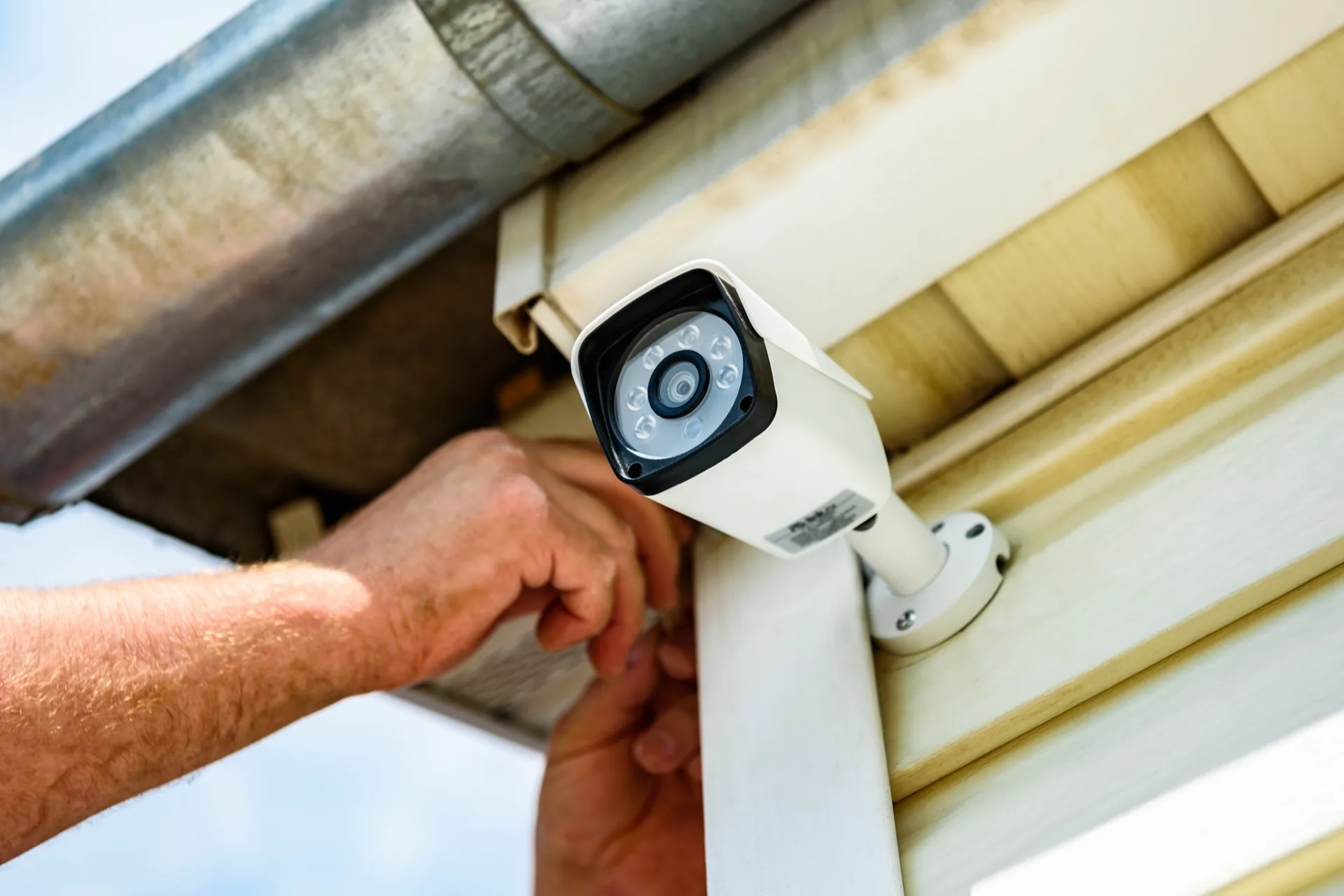 Installateur aan het werk